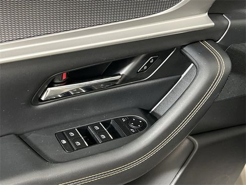 Certified 2025 MAZDA CX-90 3.3 Turbo w/ Preferred Package image 13