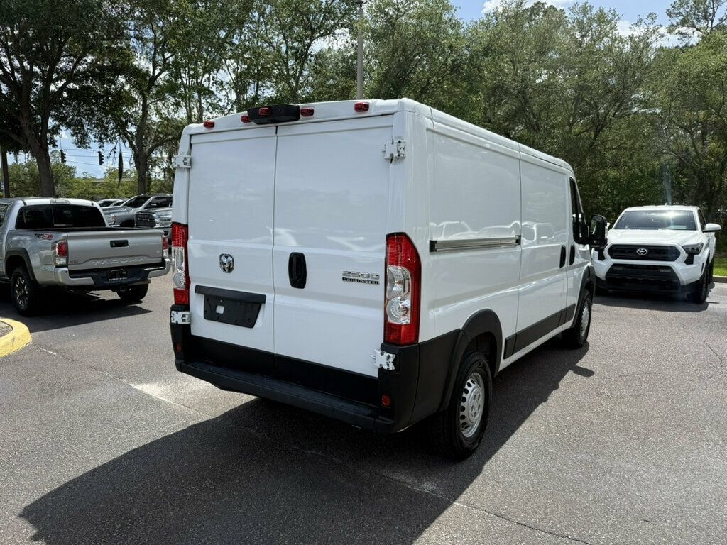 Used 2025 RAM ProMaster 2500 w/ Convenience Group FWD image 9