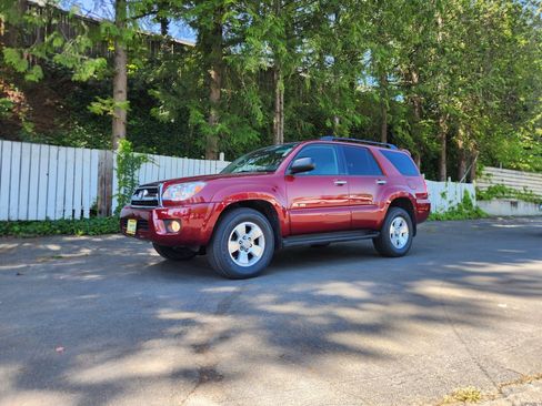 Used 2007 Toyota 4Runner SR5 AWD/4WD image 21