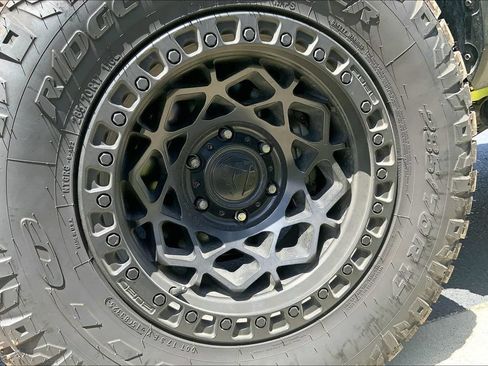 Used 2022 Toyota Tacoma TRD Pro AWD/4WD image 3