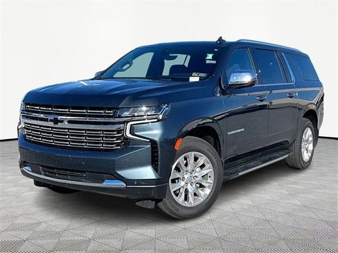 Used 2021 Chevrolet Suburban Premier w/ Premium Package image 3