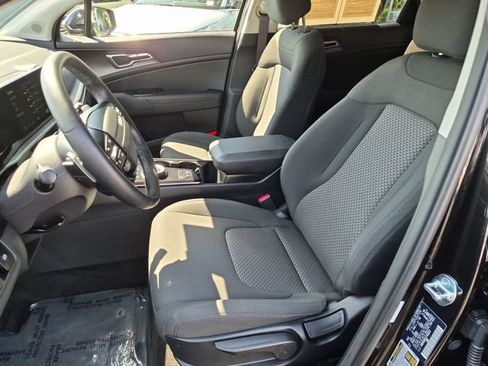 Used 2026 Kia Sportage LX FWD image 15