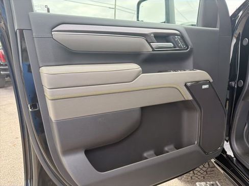 New 2026 Chevrolet Silverado 2500 ZR2 image 17