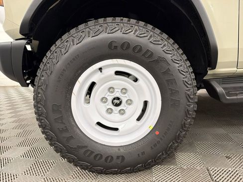 New 2026 Ford Bronco Heritage Edition image 11