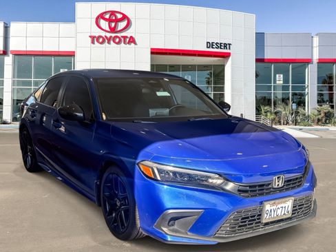 Used 2022 Honda Civic Sport image 1