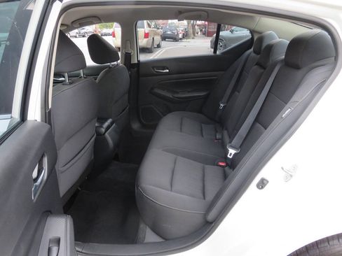 Used 2019 Nissan Altima 2.5 S FWD image 18