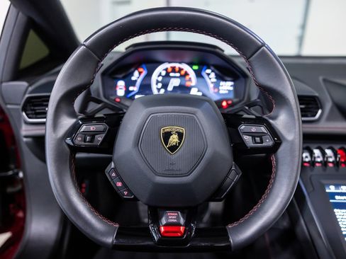 Used 2022 Lamborghini Huracan EVO RWD image 38