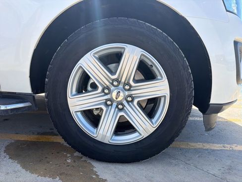 Used 2019 Ford Expedition XLT w/ Equipment Group 202A image 30