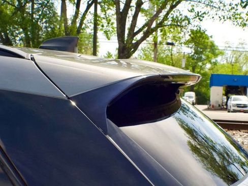 Used 2019 Land Rover Range Rover Velar S image 10