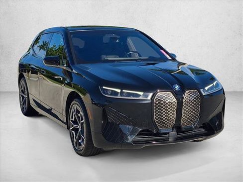 Certified 2024 BMW iX xDrive50 w/ Premium Package AWD/4WD image 3