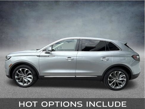 Used 2021 Lincoln Nautilus Reserve AWD/4WD image 2