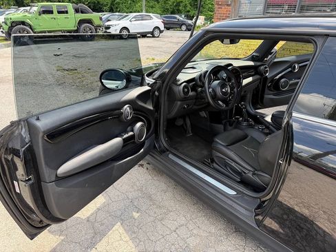 Used 2014 MINI Cooper S FWD image 9