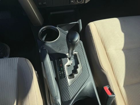 Used 2015 Toyota RAV4 XLE image 18
