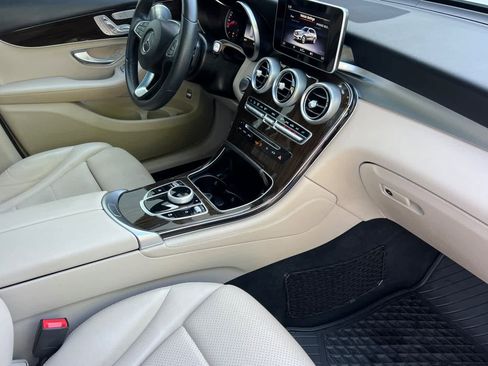 Used 2018 Mercedes-Benz GLC 300 4MATIC image 17
