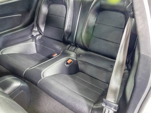 Used 2019 Ford Mustang GT Premium RWD image 38