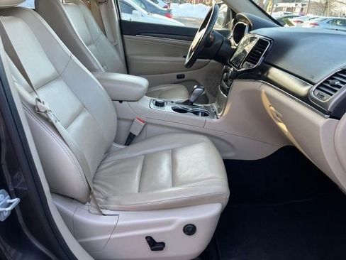 Used 2020 Jeep Grand Cherokee Limited AWD/4WD image 21