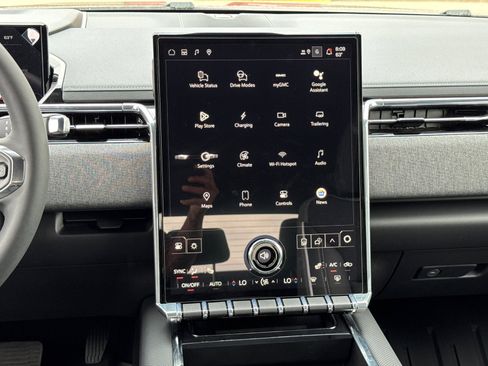 New 2026 GMC Sierra EV Elevation image 23