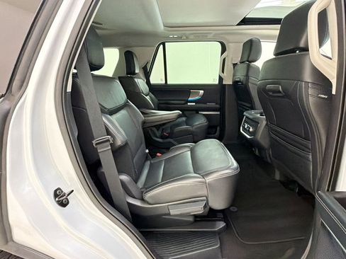 Certified 2025 Ford Expedition Platinum AWD/4WD image 30