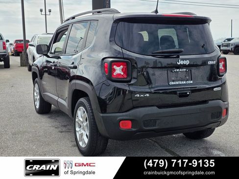 Used 2018 Jeep Renegade Latitude AWD/4WD image 5