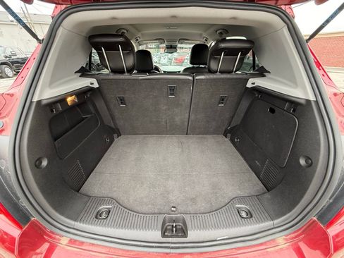 Used 2018 Chevrolet Trax LT w/ LT Convenience Package FWD image 21