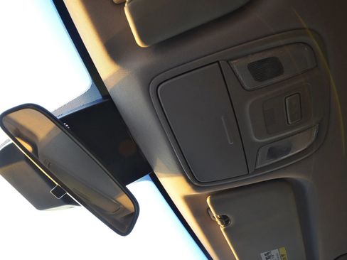 Used 2018 Kia Sportage LX w/ LX Technology Package image 37