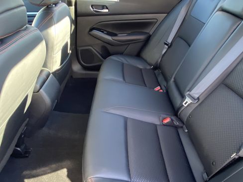 Used 2023 Nissan Altima 2.5 SR image 15