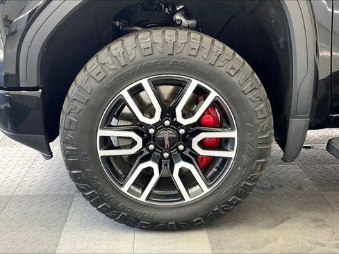 Used 2019 GMC Sierra 1500 AT4 w/ AT4 Premium Package AWD/4WD image 8
