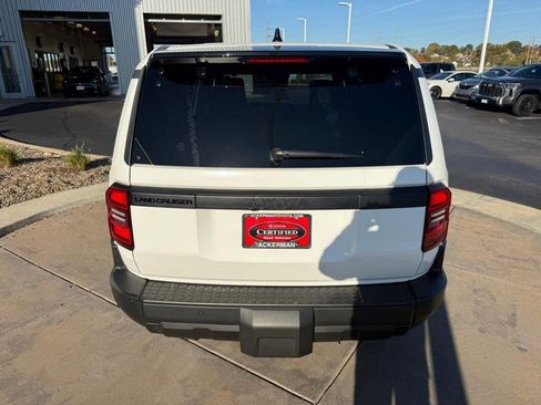 Certified 2025 Toyota Land Cruiser image 10