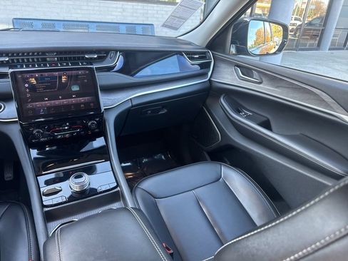 Used 2024 Jeep Grand Cherokee Limited 4xe image 37