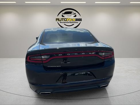 Used 2020 Dodge Charger SXT RWD image 6