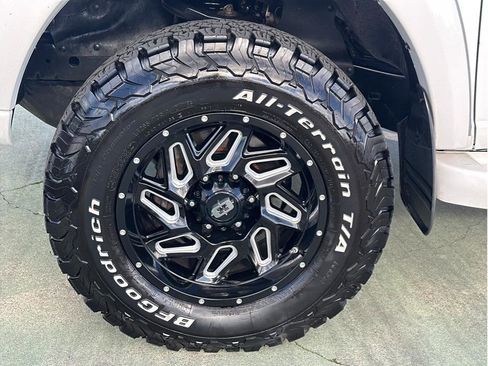 Used 2005 Toyota Tundra Limited image 16