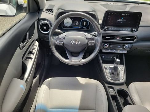 Used 2022 Hyundai Kona Limited AWD/4WD image 19