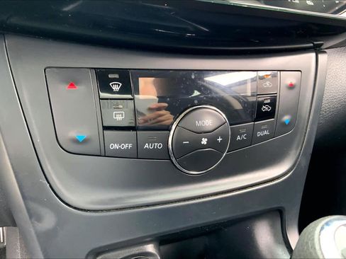 Used 2019 Nissan Sentra SV w/ Special Edition Package image 31