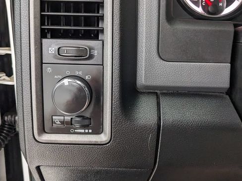 Used 2016 RAM 2500 Tradesman w/ Chrome Appearance Group AWD/4WD image 21