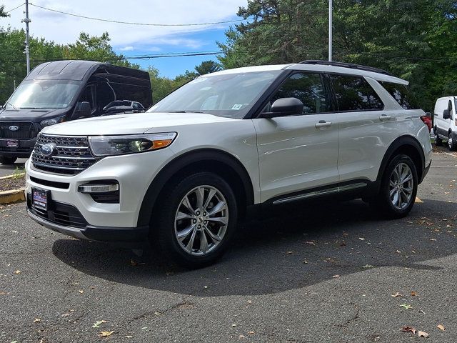 Certified 2023 Ford Explorer XLT w/ Equipment Group 202A AWD/4WD image 5