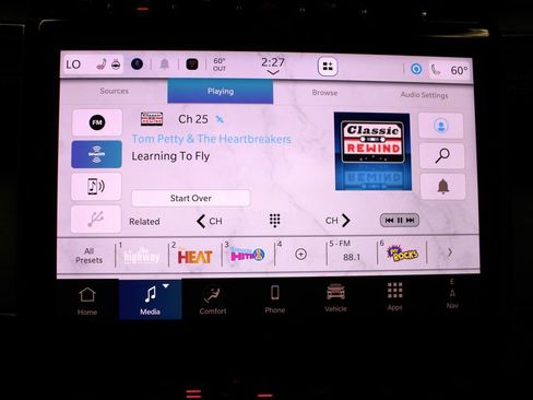 New 2025 Jeep Grand Cherokee Laredo w/ Luxury Tech Group I image 15