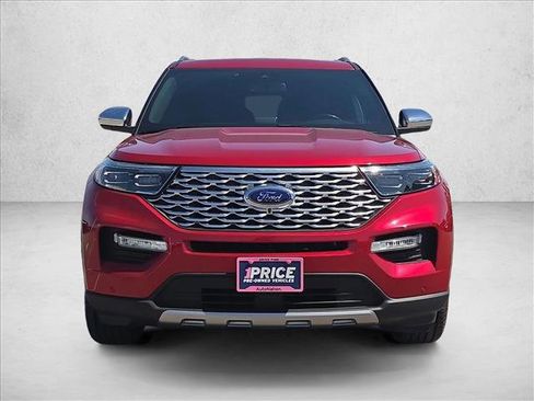 Used 2020 Ford Explorer Platinum w/ Premium Technology Package AWD/4WD image 2