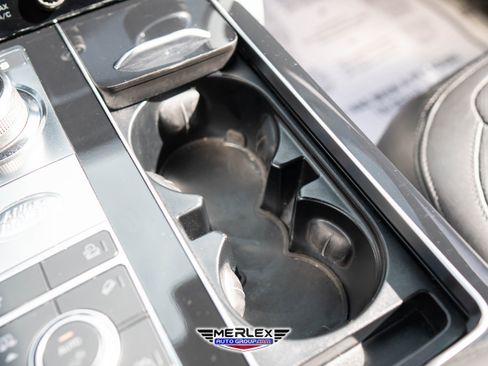 Used 2018 Land Rover Range Rover Long Wheelbase Supercharged image 38