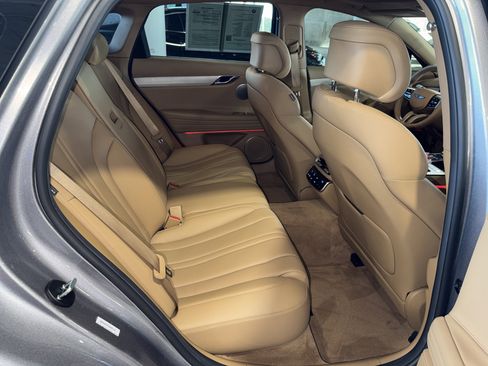Used 2025 Genesis G80 2.5T Advanced image 12