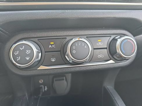 Used 2023 Nissan Versa S w/ S Plus Package FWD image 21