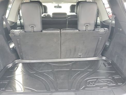 Used 2020 Nissan Pathfinder SL AWD/4WD image 8