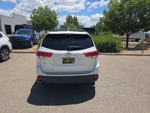 Used 2018 Toyota Highlander XLE FWD image 6