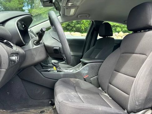 Used 2022 Chevrolet Malibu LS FWD image 9