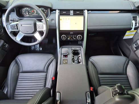 New 2026 Land Rover Discovery S AWD/4WD image 14