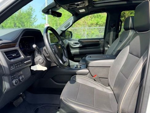 Used 2023 Chevrolet Tahoe Premier w/ Premium Package 2 AWD/4WD image 6