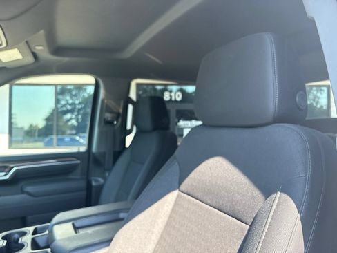 Used 2025 Chevrolet Silverado 2500 LT w/ Convenience Package AWD/4WD image 2