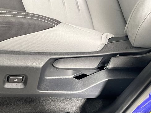 Used 2025 Toyota Tacoma TRD Sport image 15