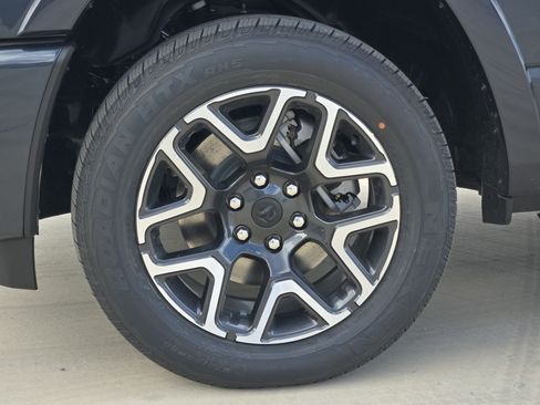 New 2026 RAM 1500 Laramie w/ Laramie Preferred Package AWD/4WD image 11