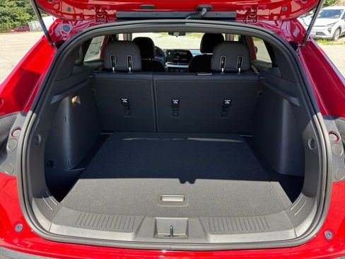 New 2026 Chevrolet Trax RS w/ Sunroof Package FWD image 24