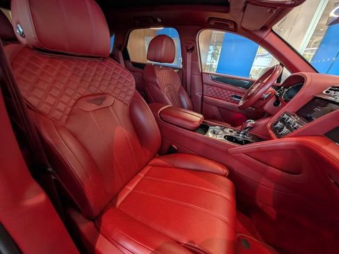 Used 2022 Bentley Bentayga Speed image 16